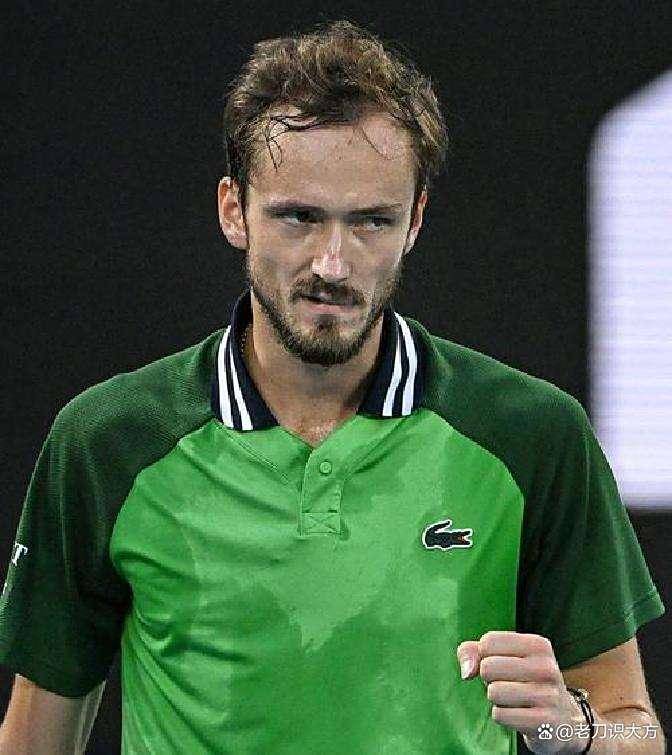 拉沃尔杯翻盘联合杯，梅德韦杰夫点燃赛场