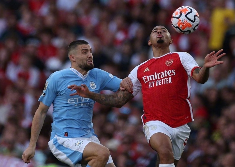 阿斯顿马丁绝杀迈凯伦,塞恩斯刷新纪录 阿斯顿马丁绝杀迈凯伦,塞恩斯刷新纪录