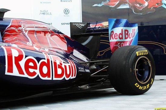 红牛二队完胜红牛车队，阿隆索带队取胜