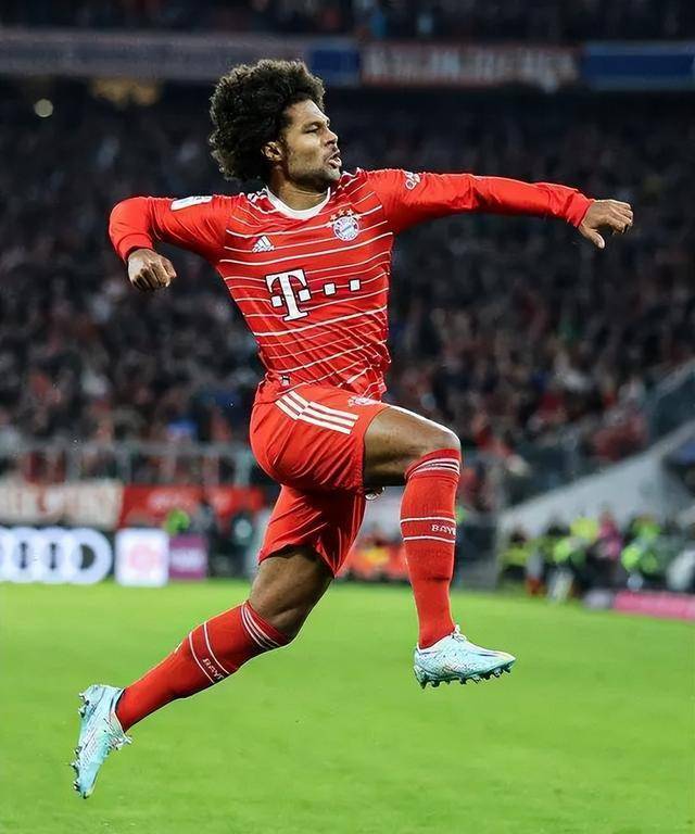 土耳其爆冷秘鲁，格纳布里制霸全场