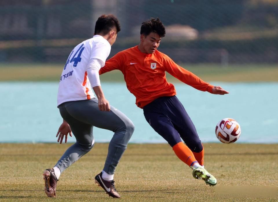 队员技战术全面发挥密守反击获胜