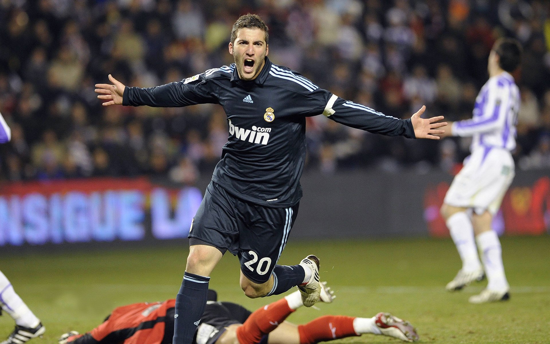 当药厂遇见沙漠之狐,姆巴佩的攻防转换艺术如何定义现代足球