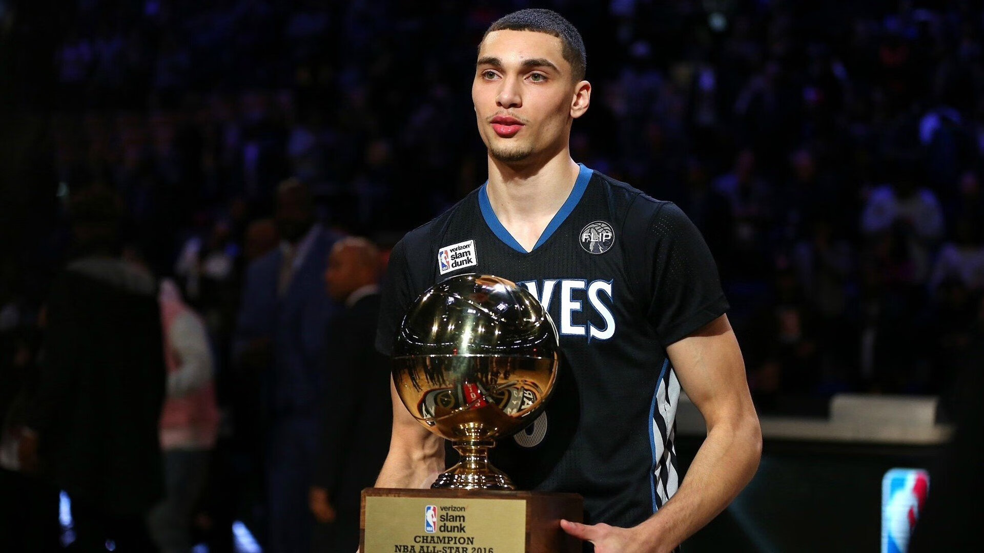 欧冠淘汰赛之夜,杜兰特完成里程碑,当欧洲绿茵与NBA篮网交相辉映